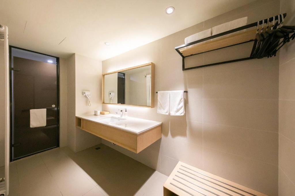 Ji Hotel Beijing Tiantan Buitenkant foto